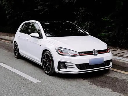 VOLKSWAGEN GOLF GTI 2018