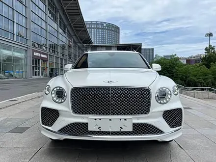 BENTLEY BENTAYGA 2022