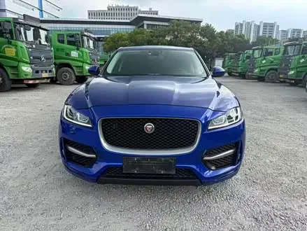 JAGUAR F-PACE 2016