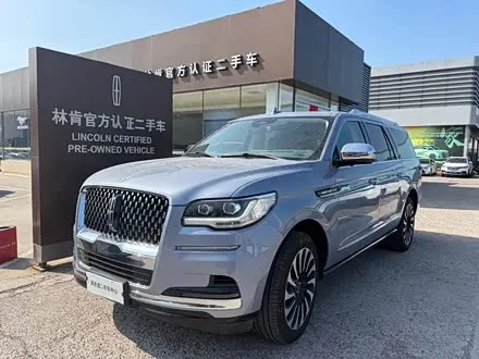 LINCOLN NAVIGATOR 2022