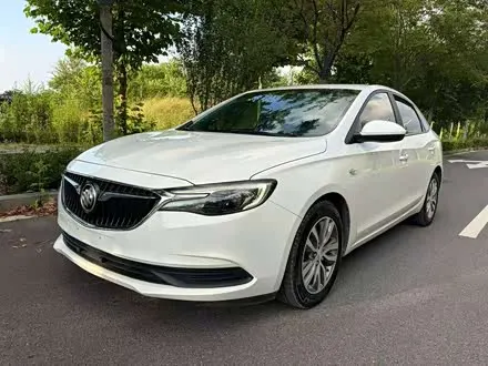 BUICK EXCELLE 2018 — 60 000 км, Китай — под ключ — фото 1