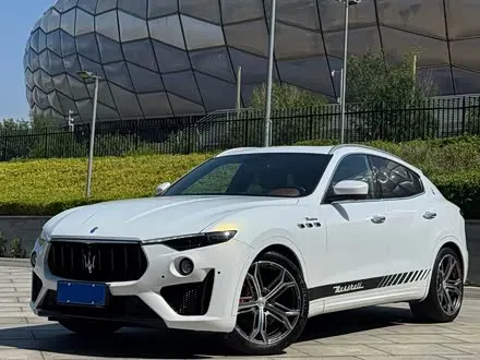 MASERATI LEVANTE 2016