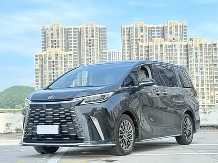LEXUS LM — из Китая под ключ