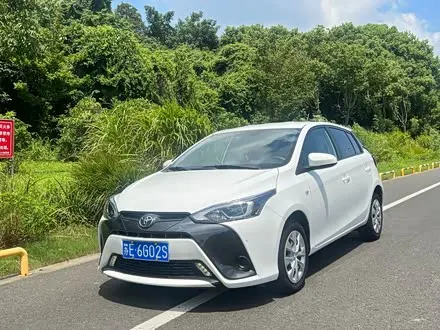 TOYOTA YARIS L 2017 — 50 000 км, Китай — под ключ — фото 1