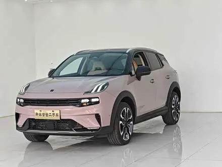 LYNK & CO 06 2020