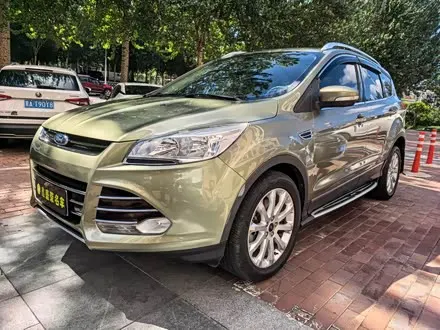 FORD KUGA 2015 — 90 000 км, Китай — под ключ — фото 1