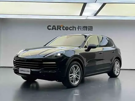 PORSCHE CAYENNE 2018 — 125 000 км, Китай — под ключ — фото 1