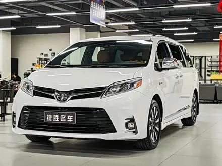 TOYOTA SIENNA 2015 — 149 000 км, Китай — под ключ — фото 1
