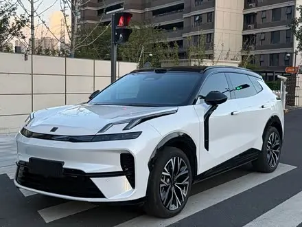 LYNK & CO 08 EM-P 2026