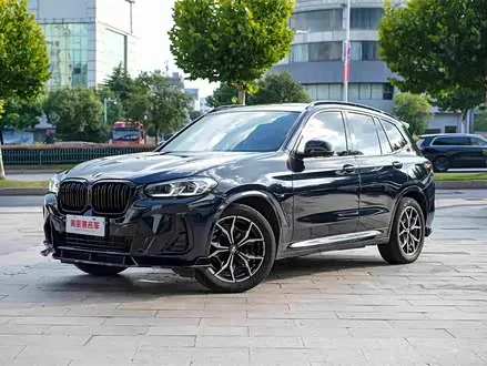 BMW X3 2022 — 25 000 км, Китай — под ключ — фото 1