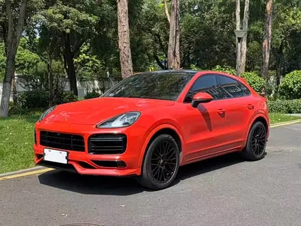 PORSCHE CAYENNE 2019 — 60 000 км, Китай — под ключ — фото 1