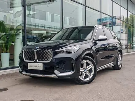 BMW IX1 2023