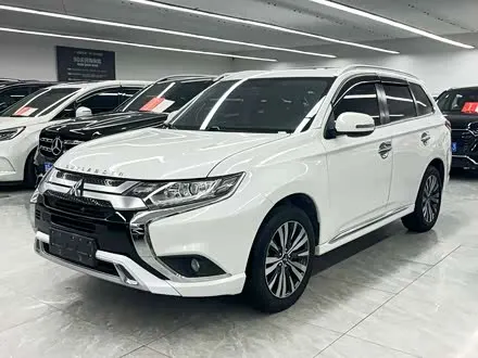 MITSUBISHI OUTLANDER 2021 — 30 000 км, Китай — под ключ — фото 1