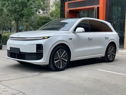 LI AUTO L6 2024