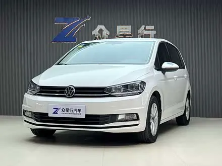 VOLKSWAGEN TOURAN 2021