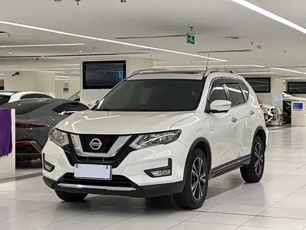 NISSAN X-TRAIL 2017 — 70 000 км, Китай — под ключ — фото 1
