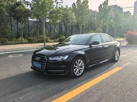 AUDI A6L 2018 — 100 000 км, Китай — под ключ — фото 1