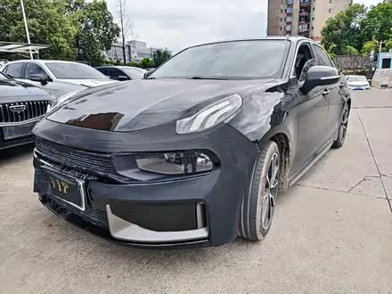 LYNK & CO 03 2019