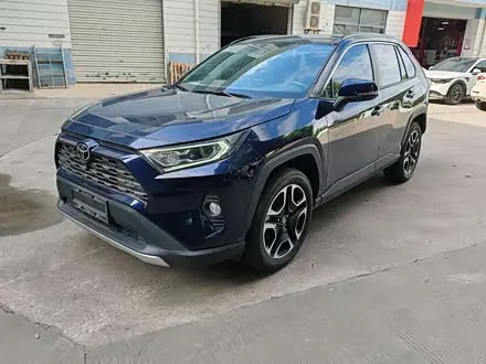 TOYOTA RAV4 — из Китая под ключ