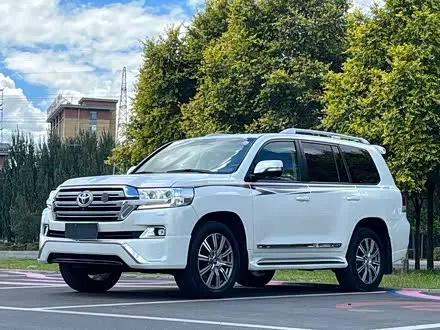 TOYOTA LAND CRUISER 2016