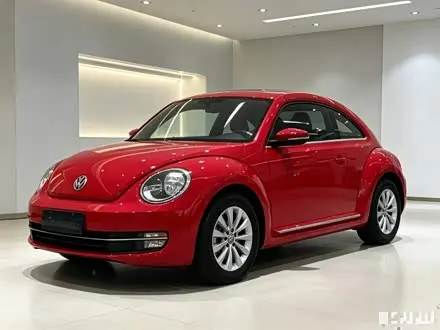 VOLKSWAGEN BEETLE 2016 — 70 000 км, Китай — под ключ — фото 1