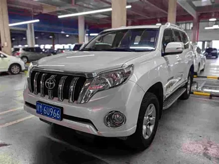 TOYOTA PRADO 2016 — 147 000 км, Китай — под ключ — фото 1