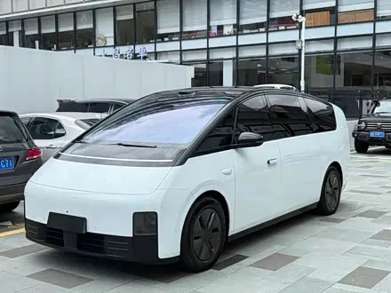 LI AUTO MEGA 2025