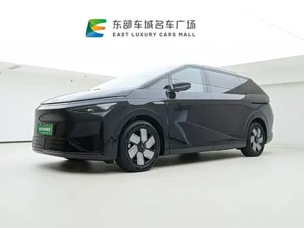 XPENG X9 2026