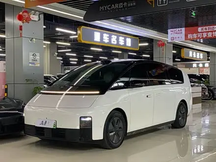 LI AUTO MEGA 2024
