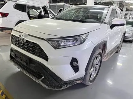 TOYOTA RAV4 — из Кореи под ключ