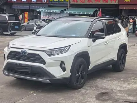 TOYOTA RAV4 — из Китая под ключ