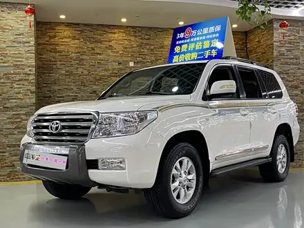 TOYOTA LAND CRUISER 2010