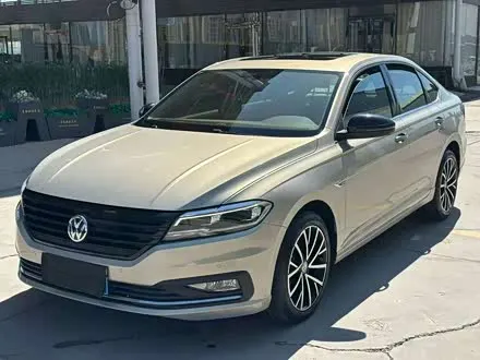 VOLKSWAGEN LAVIDA 2019 — 70 000 км, Китай — под ключ — фото 1