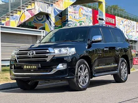 TOYOTA LAND CRUISER 2020