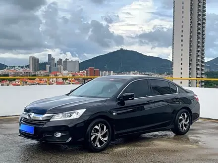HONDA ACCORD 2016 — 80 000 км, Китай — под ключ — фото 1