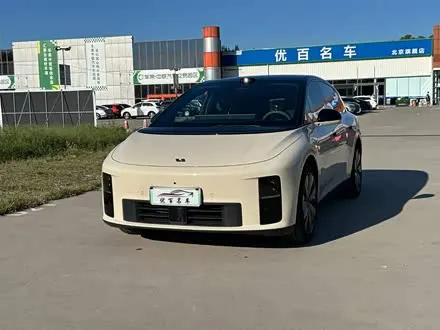 LI AUTO I6 2025