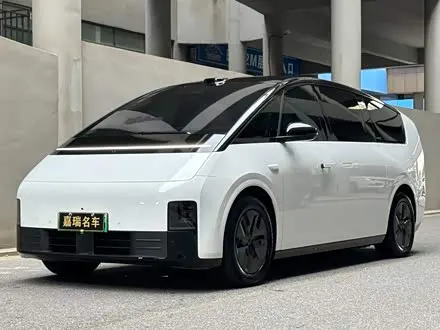 LI AUTO MEGA 2025