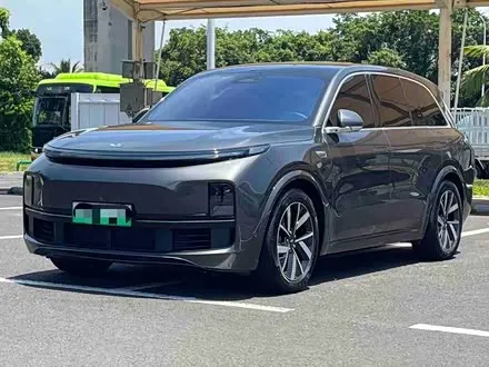 LI AUTO L8 2023