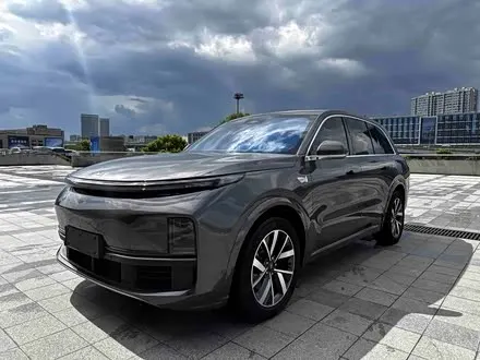 LI AUTO L8 2023