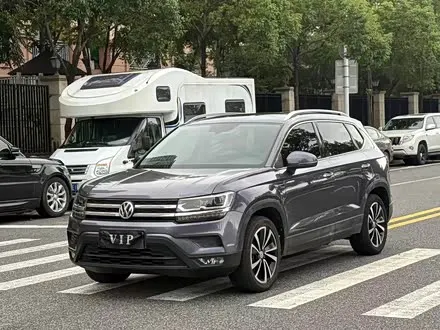 VOLKSWAGEN THARU — из Китая под ключ