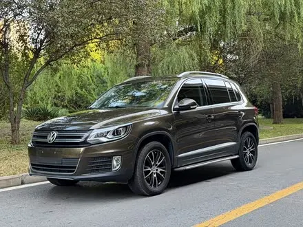 VOLKSWAGEN TIGUAN 2015 — 72 000 км, Китай — под ключ — фото 1
