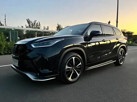TOYOTA CROWN KLUGER — из Китая под ключ
