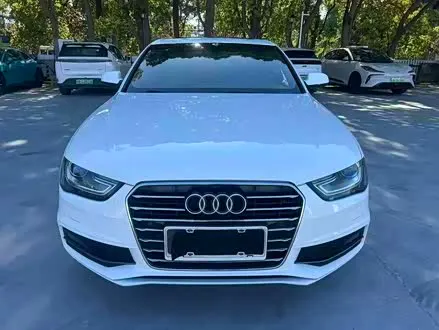 AUDI A4L 2016 — 89 000 км, Китай — под ключ — фото 1