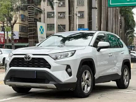 TOYOTA RAV4 — из Китая под ключ