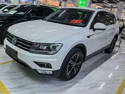 VOLKSWAGEN TIGUAN L 2020