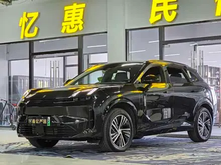 LYNK & CO 08 EM-P 2025