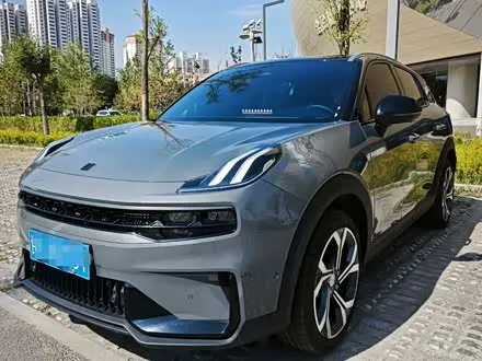 LYNK & CO 06 2023