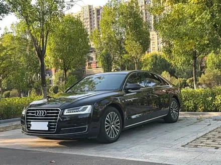 AUDI A8 2012 — 110 000 км, Китай — под ключ — фото 1