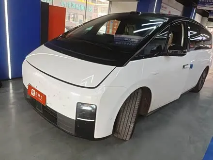LI AUTO MEGA 2025