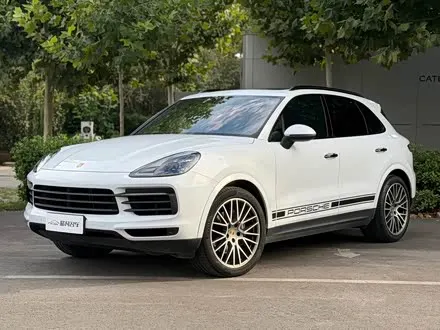 PORSCHE CAYENNE 2023 — 27 000 км, Китай — под ключ — фото 1